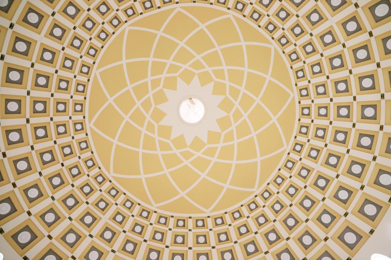 Hotel Colombo Μπεράτ Εξωτερικό φωτογραφία The ceiling of the main hall