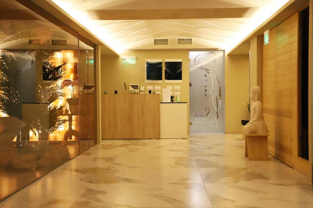 Hotel Colombo Μπεράτ Εξωτερικό φωτογραφία Interior of the hotel