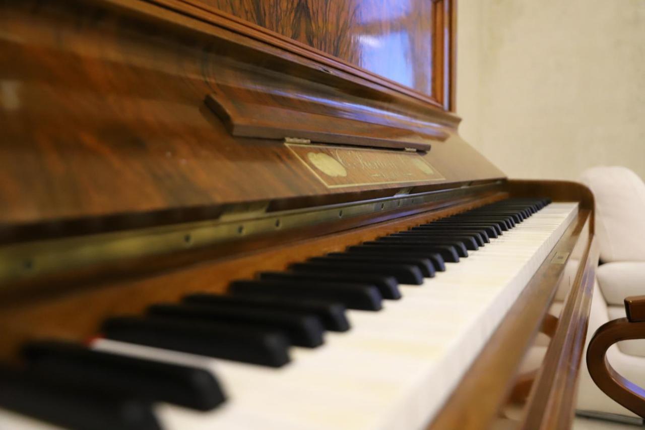 Hotel Colombo Μπεράτ Εξωτερικό φωτογραφία Piano