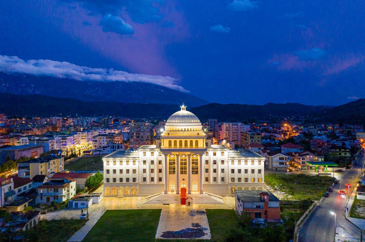 Hotel Colombo Μπεράτ Εξωτερικό φωτογραφία The University of Patras
