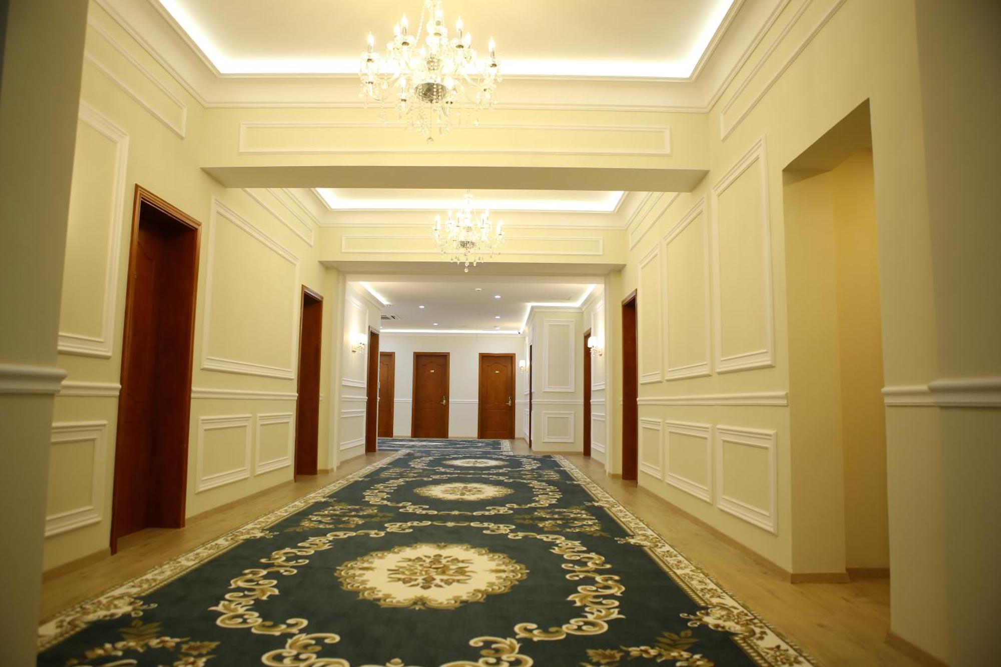 Hotel Colombo Μπεράτ Εξωτερικό φωτογραφία